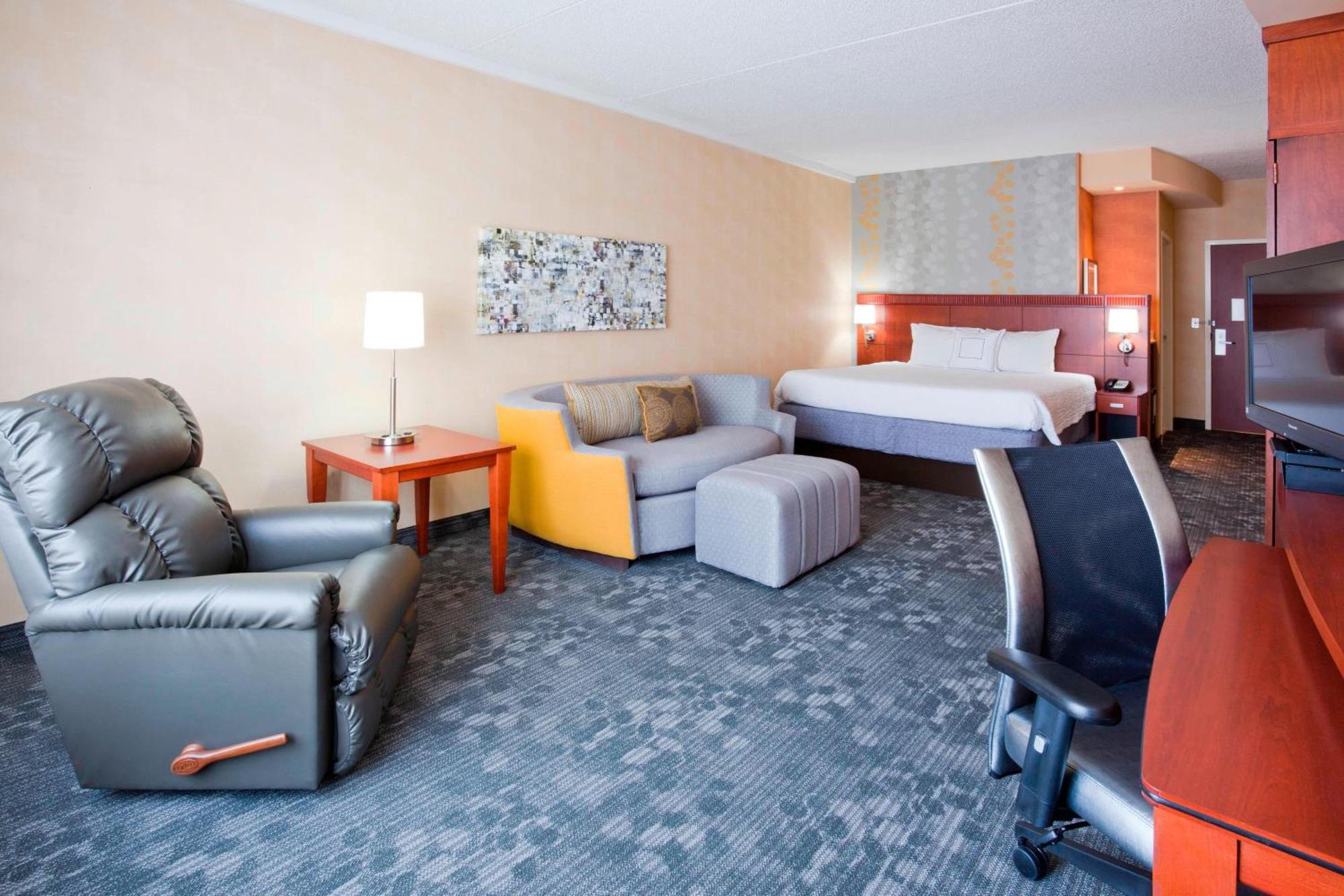 Hotel Courtyard Mayo Clinic Area/saint Marys 3*