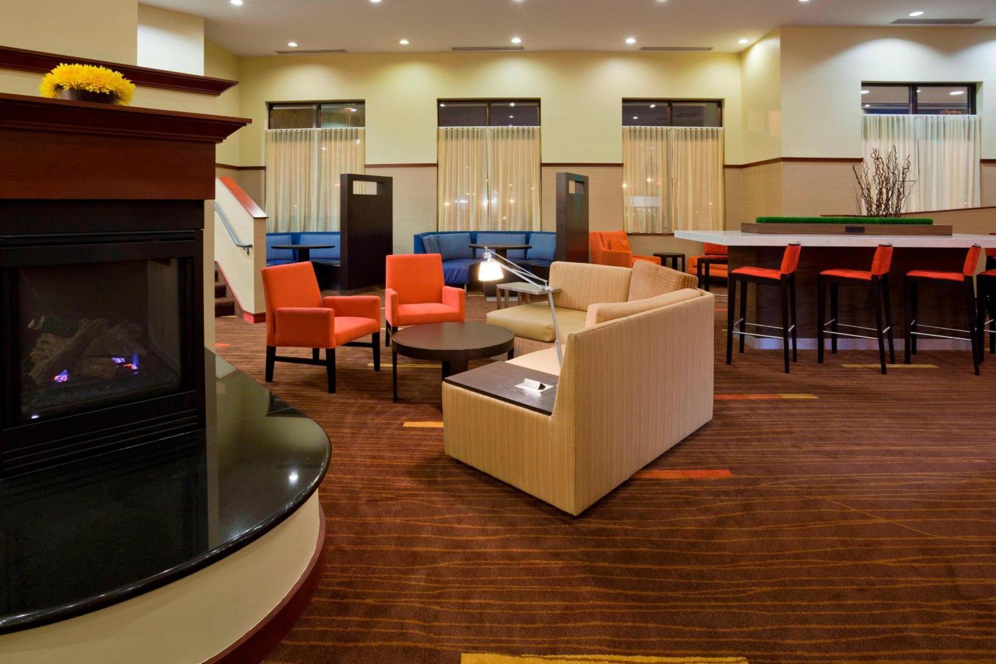 Courtyard Mayo Clinic Area/saint Marys Hotel